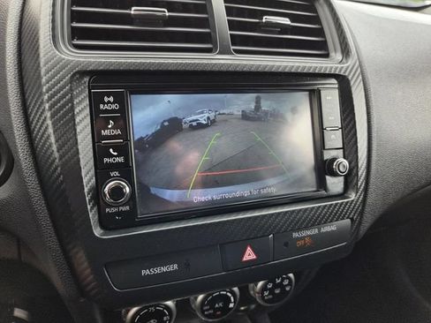 Used 2025 Mitsubishi Outlander Sport LE AWD/4WD image 10