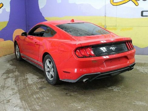 Used 2022 Ford Mustang Coupe image 6