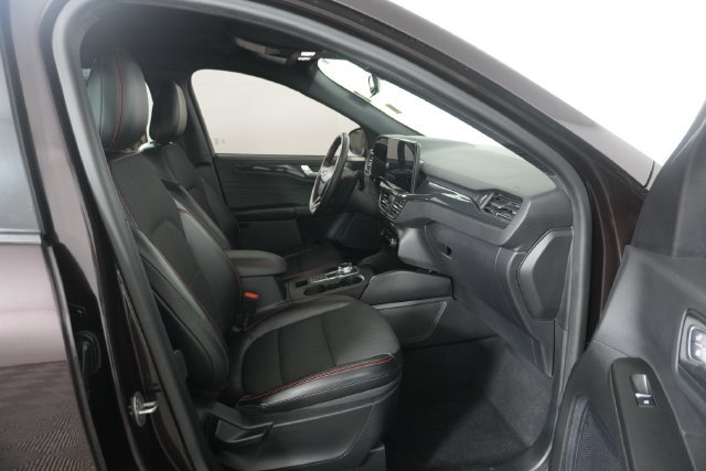 Used 2023 Ford Escape ST-Line w/ Tech Pack #1 AWD/4WD image 30