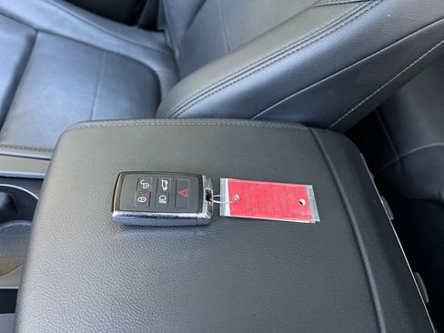Used 2022 Jaguar F-PACE S AWD/4WD image 30