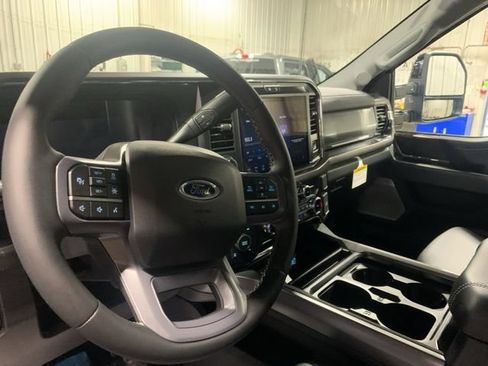 New 2026 Ford F250 Lariat w/ Black Appearance Package AWD/4WD image 16