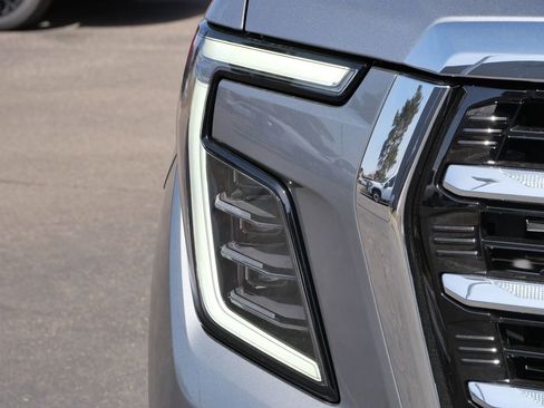 New 2026 GMC Yukon Elevation w/ Elevation Premium Package AWD/4WD image 4