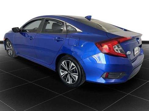 Used 2018 Honda Civic EX-T image 3