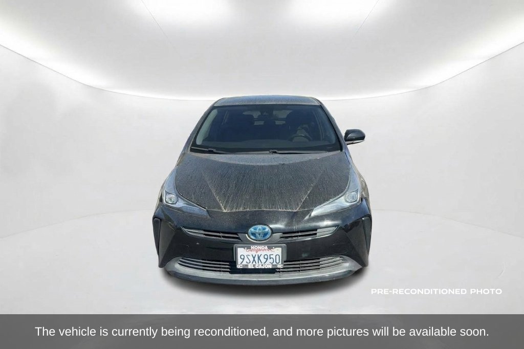 Used 2021 Toyota Prius L Eco FWD image 2
