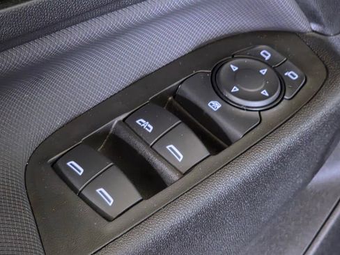 Used 2024 Chevrolet Equinox RS w/ RS Leather Package FWD image 21