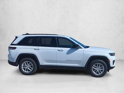 Used 2025 Jeep Grand Cherokee Laredo X w/ Luxury Tech Group I image 4