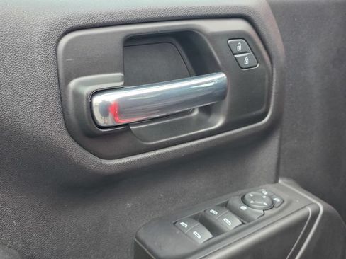 Used 2023 Chevrolet Silverado 1500 Custom RWD image 11