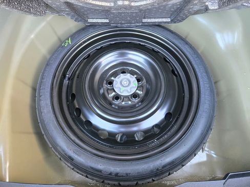 Used 2020 Toyota Corolla SE image 21