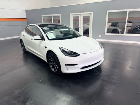 Used 2021 Tesla Model 3 Long Range image 1