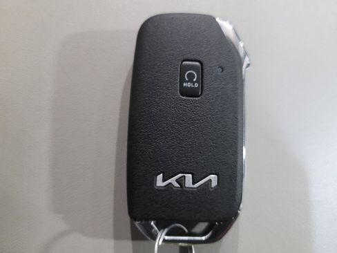 Used 2022 Kia Telluride S AWD/4WD image 32