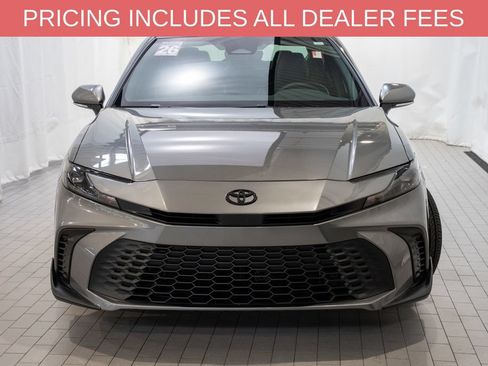 Used 2026 Toyota Camry SE w/ Convenience Package FWD image 2