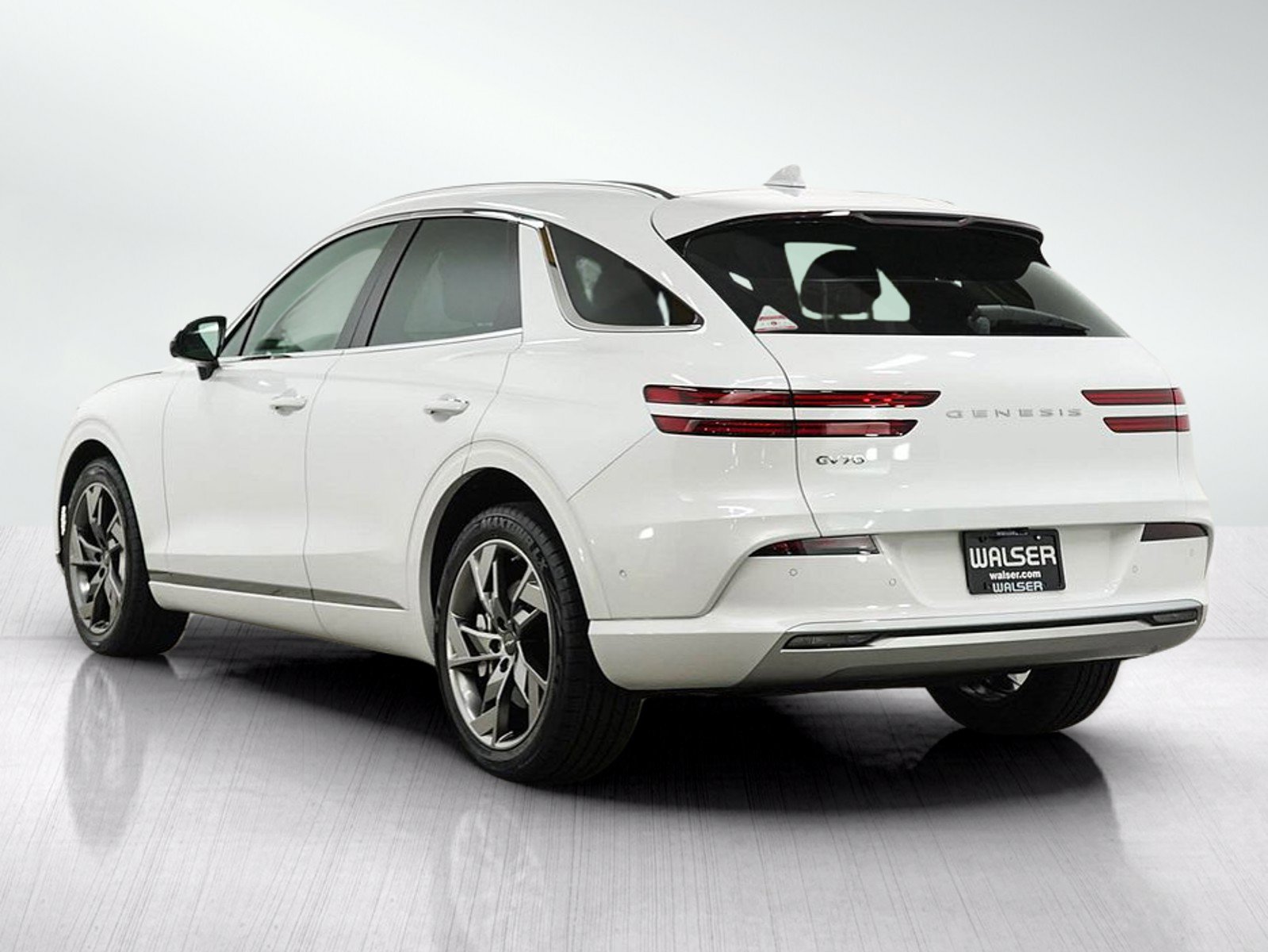 Used 2025 Genesis Electrified GV70 w/ Prestige Package AWD/4WD image 3