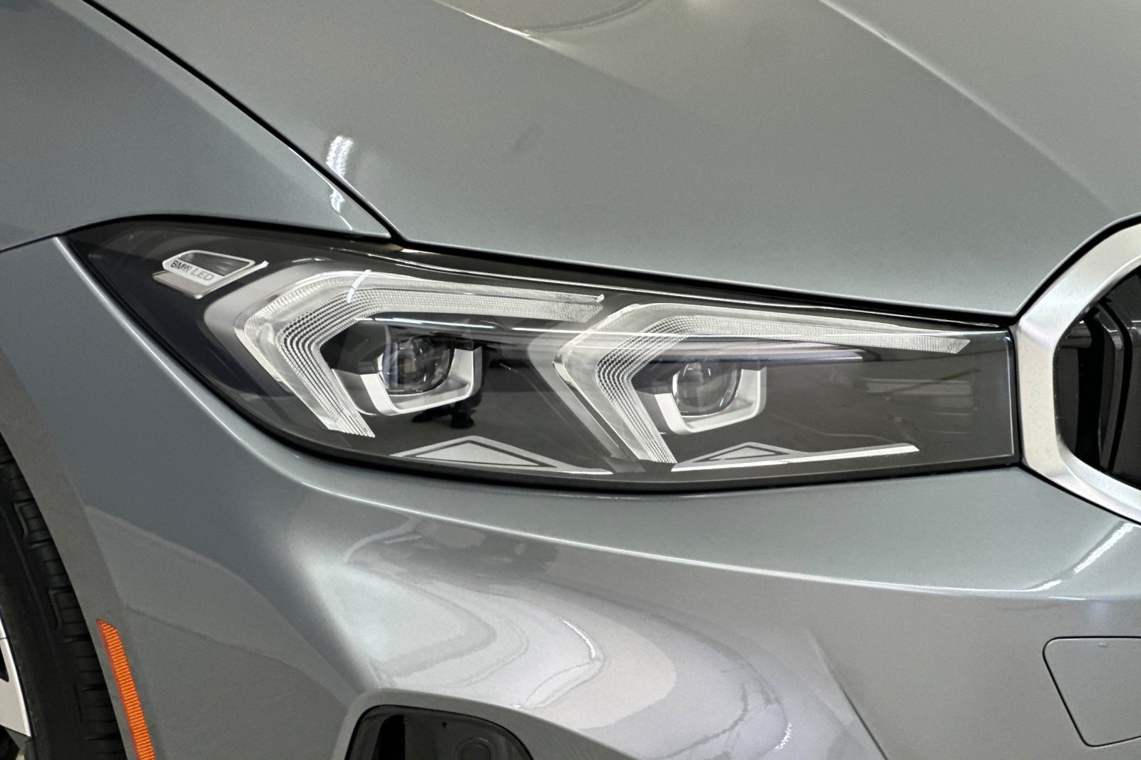 New 2026 BMW 330i Sedan w/ Convenience Package RWD image 10
