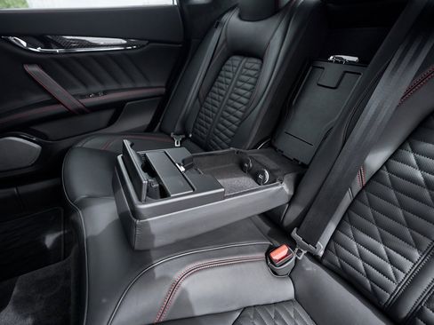 Used 2021 Maserati Quattroporte Trofeo image 58