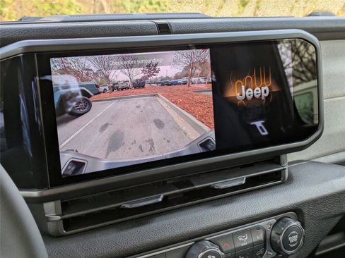 New 2026 Jeep Gladiator Sport image 20