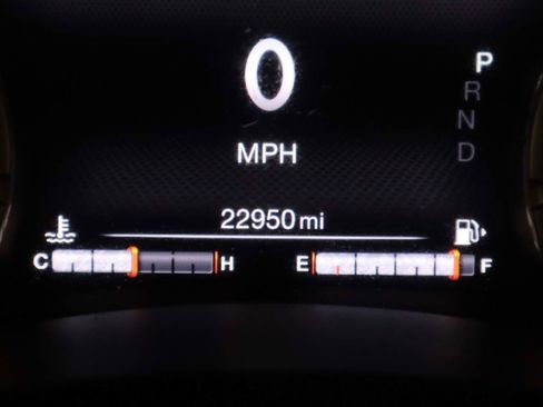 Used 2020 Jeep Renegade Altitude w/ UConnect 8.4 Nav Group image 8