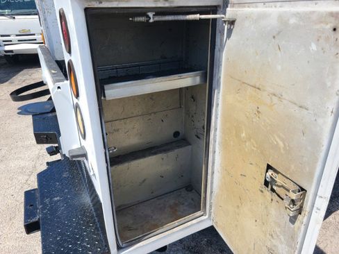 Used 2006 Chevrolet Silverado 2500 W/T w/ Heavy-Duty Power Package image 29