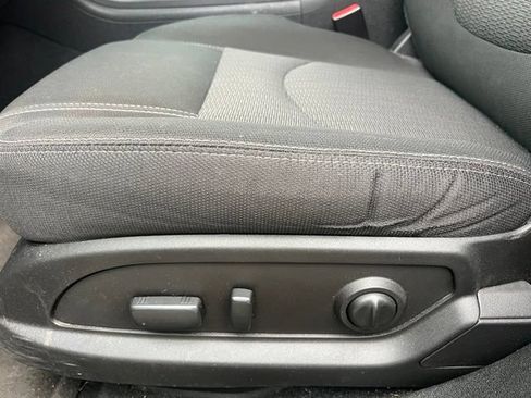 Used 2017 Chevrolet Traverse LT w/ Style and Technology Package FWD image 21