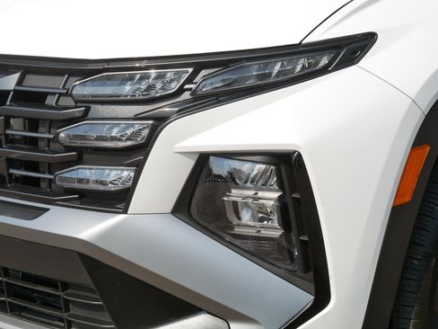 Used 2025 Hyundai Tucson SEL AWD/4WD image 16