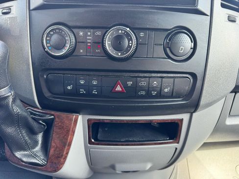 Used 2015 Mercedes-Benz Sprinter 3500 image 49