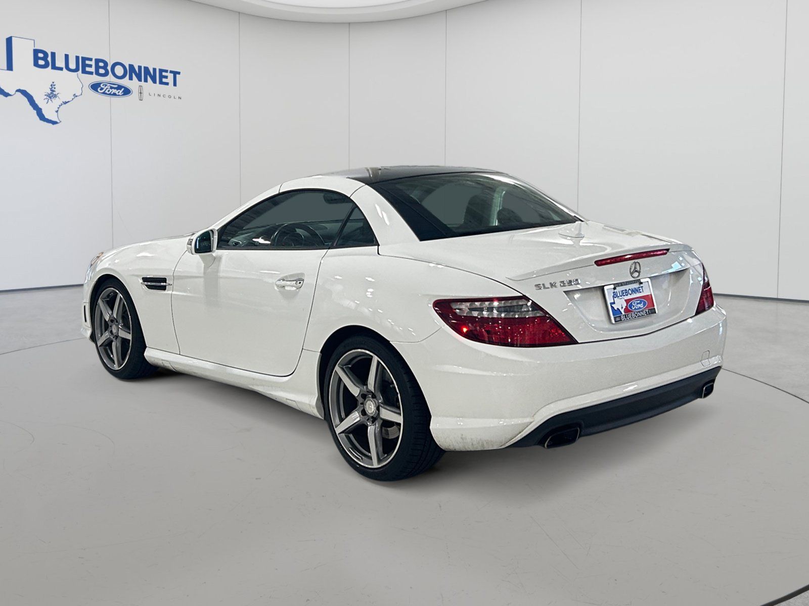 Used 2015 Mercedes-Benz SLK 250 image 7