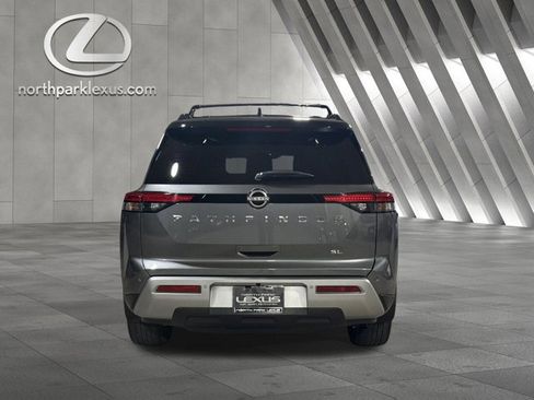Used 2022 Nissan Pathfinder SL w/ SL Premium Package image 8