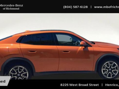 Used 2025 BMW X2 xDrive28i AWD/4WD image 3