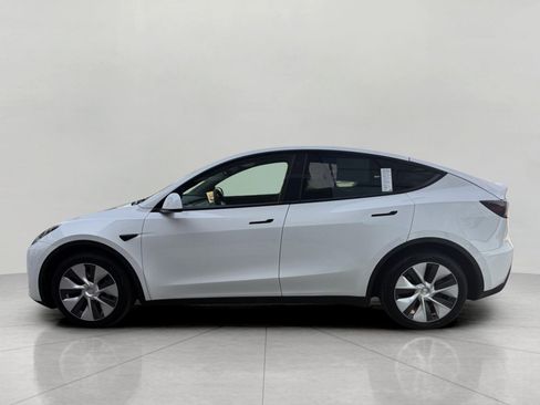 Used 2022 Tesla Model Y Long Range AWD/4WD image 9