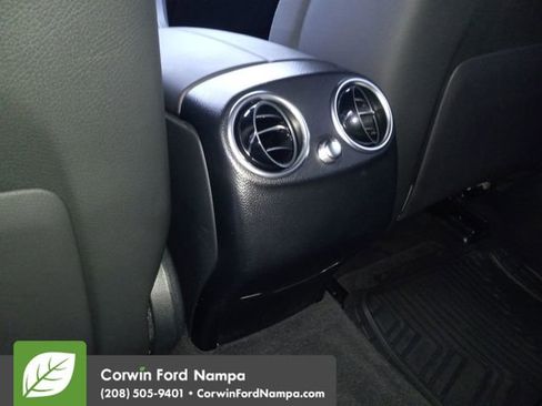 Used 2022 Mercedes-Benz GLC 300 4MATIC image 27