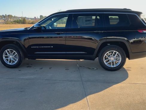 New 2025 Jeep Grand Cherokee L Laredo w/ Luxury Tech Group I image 6