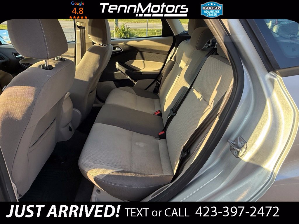 Used 2014 Ford Focus SE w/ SE Winter Package FWD image 11