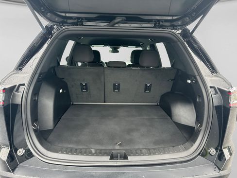 Used 2026 Chevrolet Equinox LT FWD image 19