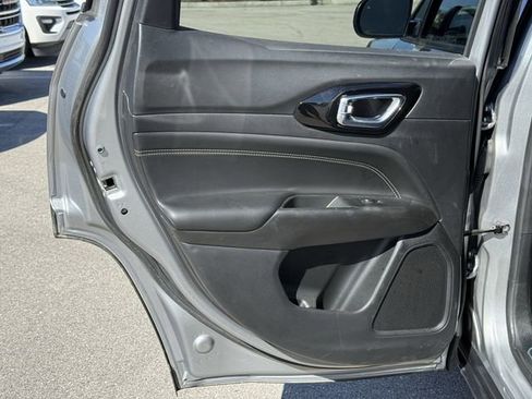 Used 2022 Jeep Compass Altitude w/ Convenience Group image 34