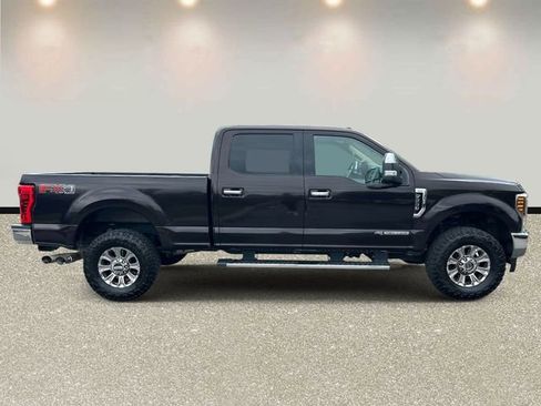 Used 2018 Ford F250 XLT w/ XLT Premium Package AWD/4WD image 4