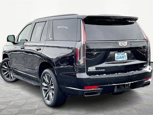 Used 2021 Cadillac Escalade Sport image 4