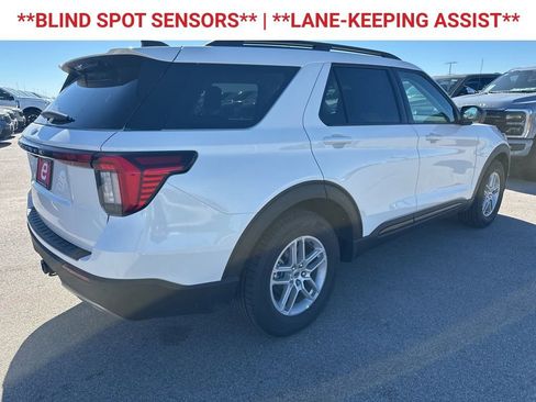 New 2026 Ford Explorer Active w/ Active Comfort Package image 8