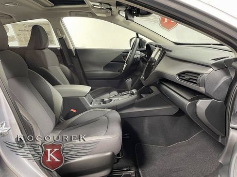 Used 2025 Subaru Crosstrek 2.0i Premium image 22