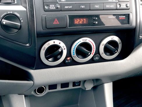 Used 2011 Toyota Tacoma ACCCAB image 20