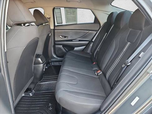 Used 2025 Hyundai Elantra Hybrid FWD image 19