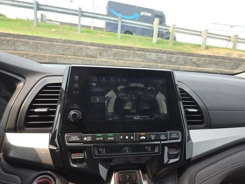 Used 2018 Honda Odyssey Touring image 9