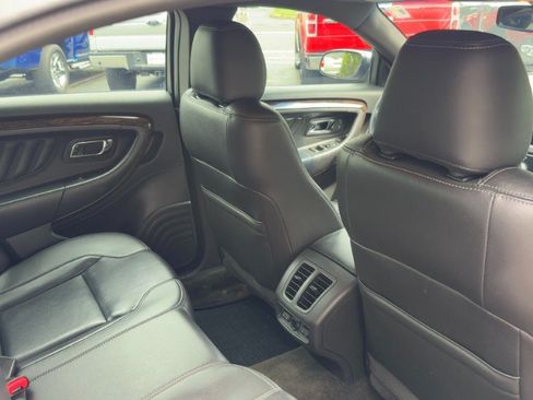 Used 2018 Ford Taurus Limited FWD image 12