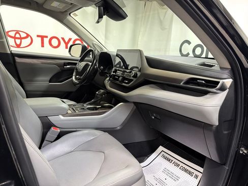 Used 2022 Toyota Highlander Limited AWD/4WD image 13
