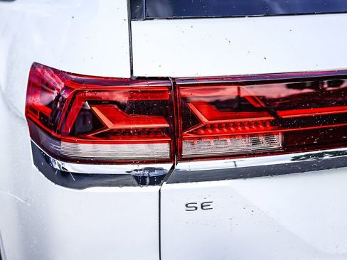 New 2026 Volkswagen Atlas SE image 9