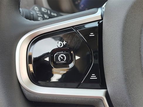 New 2026 Volvo XC90 B6 Plus image 14