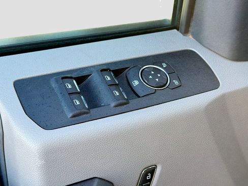 Used 2022 Ford F350 XLT w/ XLT Value Package image 24