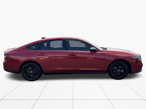 Used 2025 Honda Accord SE image 7