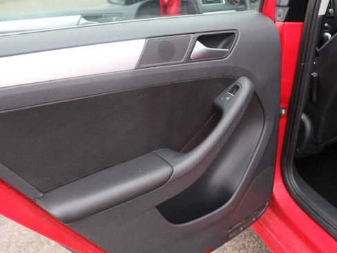 Used 2014 Volkswagen Jetta SE image 15