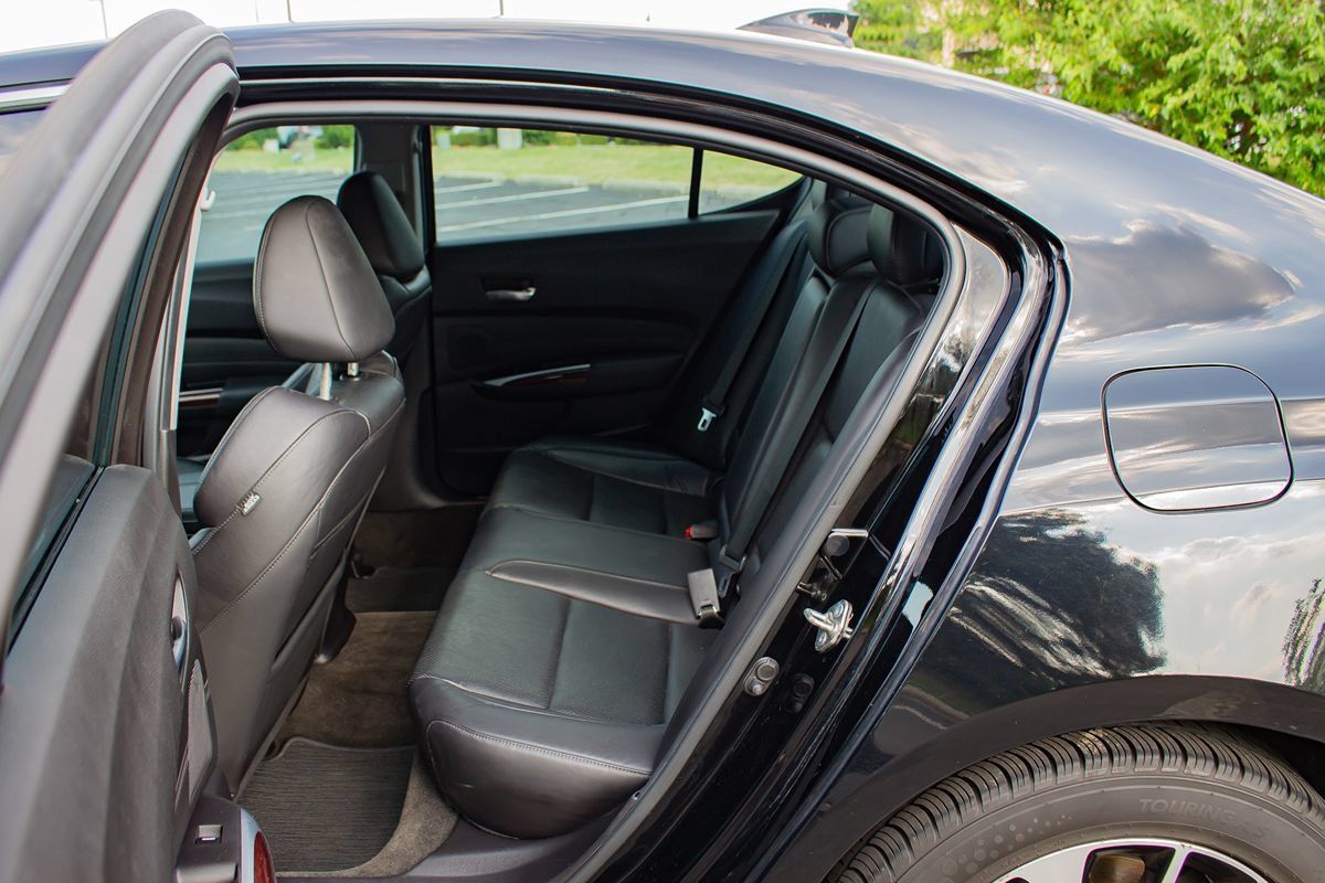 Used 2015 Acura TLX w/ Technology Package FWD image 16