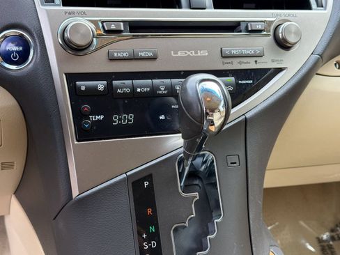 Used 2015 Lexus RX 450h FWD image 17