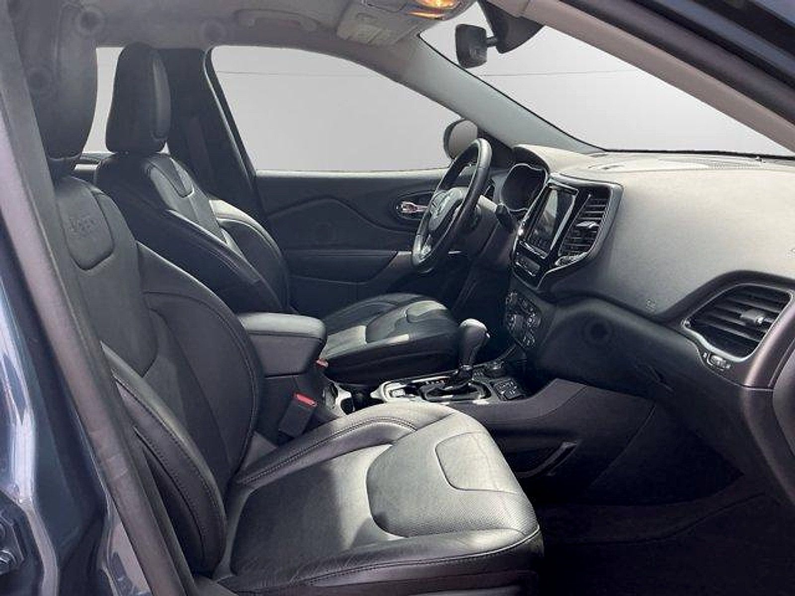 Used 2020 Jeep Cherokee Limited AWD/4WD image 15